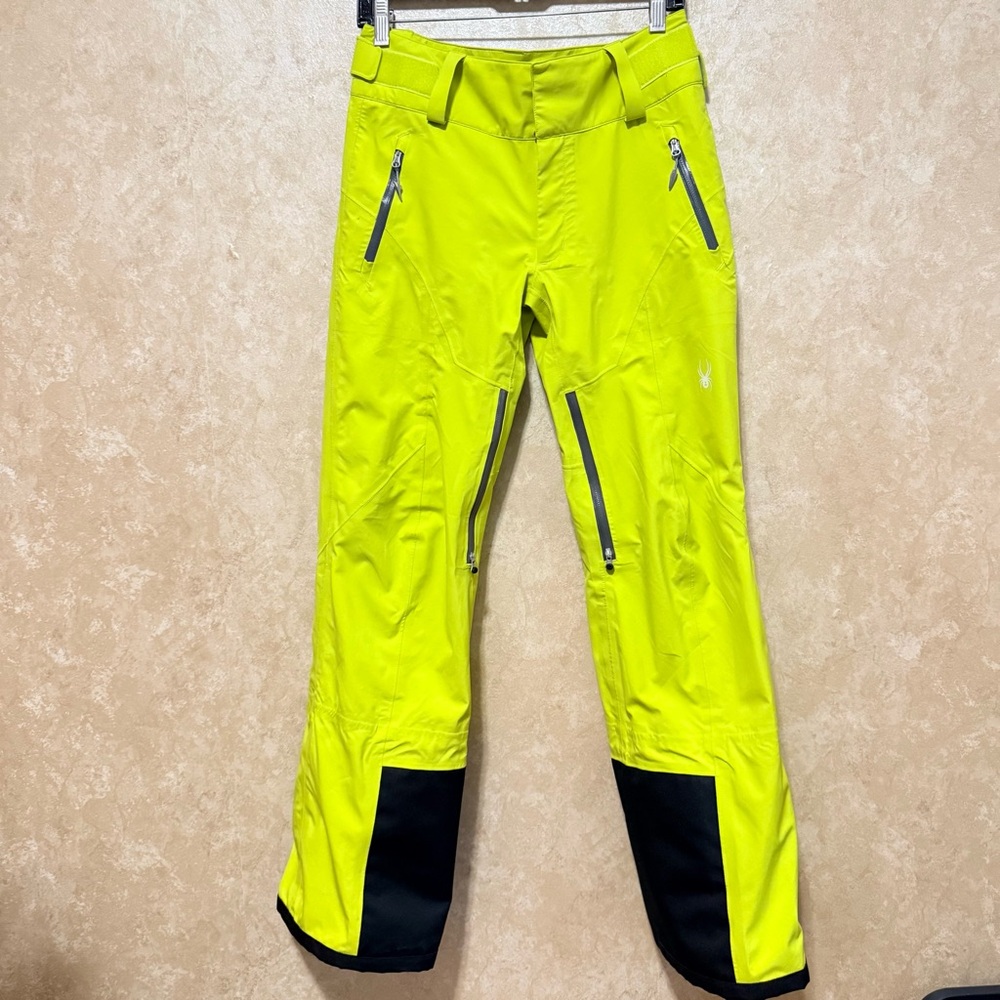 Women’s Spyder ski pants size s(6-8) damaged zipper please see in the pictures
